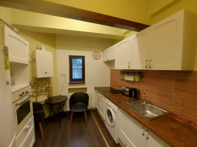 Universitate, Armeneasca